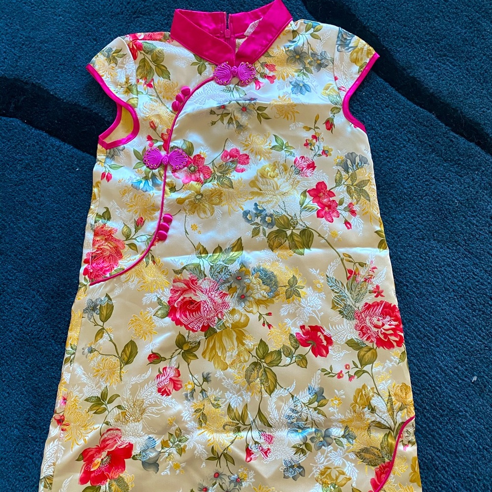 Lot of 3 new girls  Chinese traditional dress